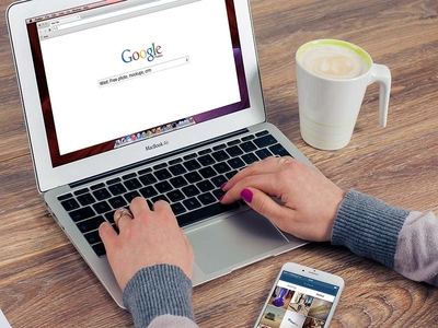 O Filtro de Conteúdo controla o acesso web da sua empresa, analisa e submete o tráfego à política de uso e segurança definidos. Entre em contato e conheça nossas soluções para o melhor controle da internet na sua empresa.