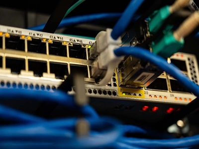 Cabeamento Estruturado Nossa empresa realiza o cabeamento estruturado para empresas, de acordo com as normas de segurança exigidas, além da garantia de certificação do cabeamento de rede de computadores realizado.